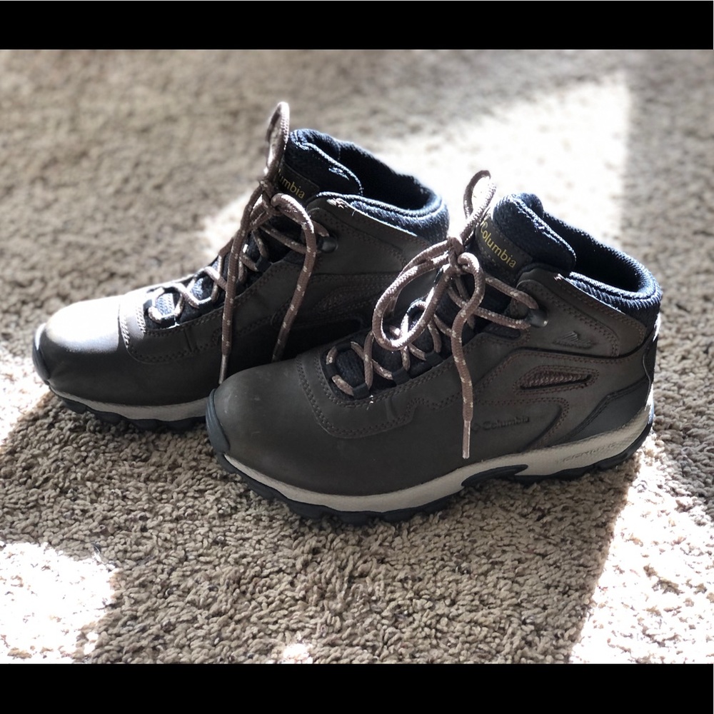 Columbia Hiking Water Resistant Boots
